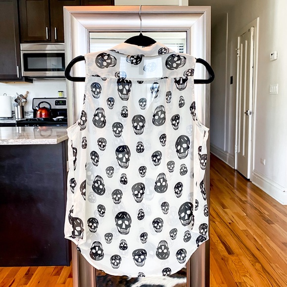 Skull Print Button Up - Picture 4 of 5
